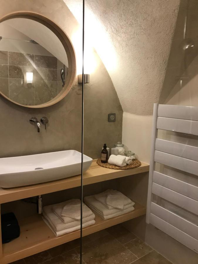 La Suite Lou Le Noyer  Bagian luar foto